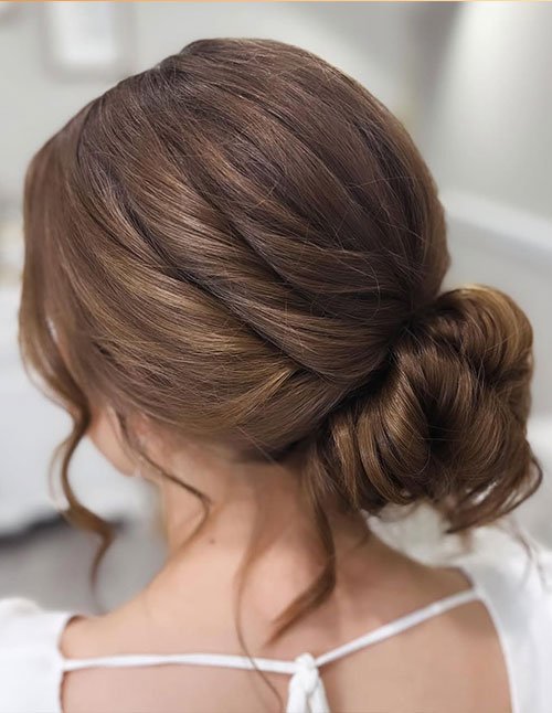 Medium hair bridesmaid updo
